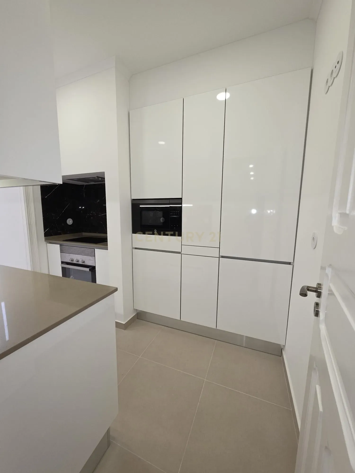 Fotografia 2 de Apartamento T3  Renovado na Penha de França, Lisboa