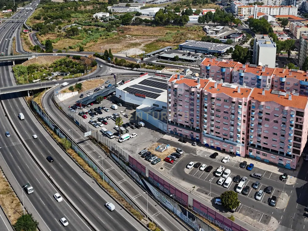 Apartamento T2 Remodelado (Agualva/Cacém) - Image 26