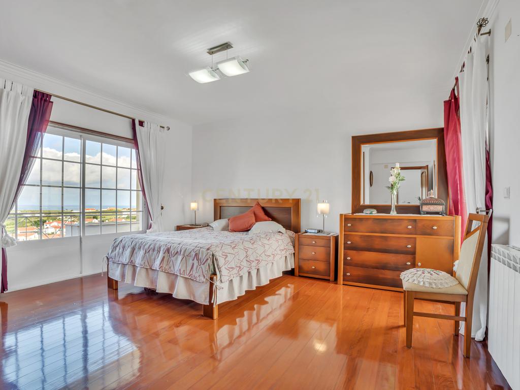 Moradia T4 em Mafra com vista de mar - Image 34