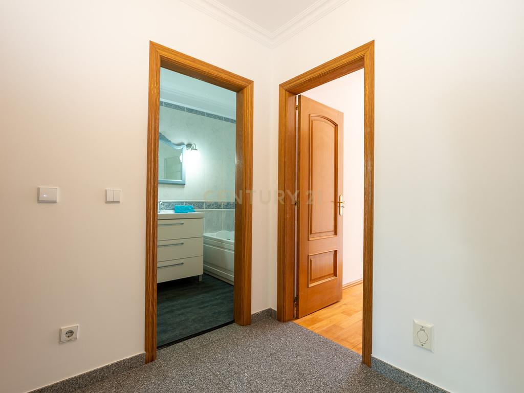Apartamento T3 Janelas do Parque no Montijo - Image 30
