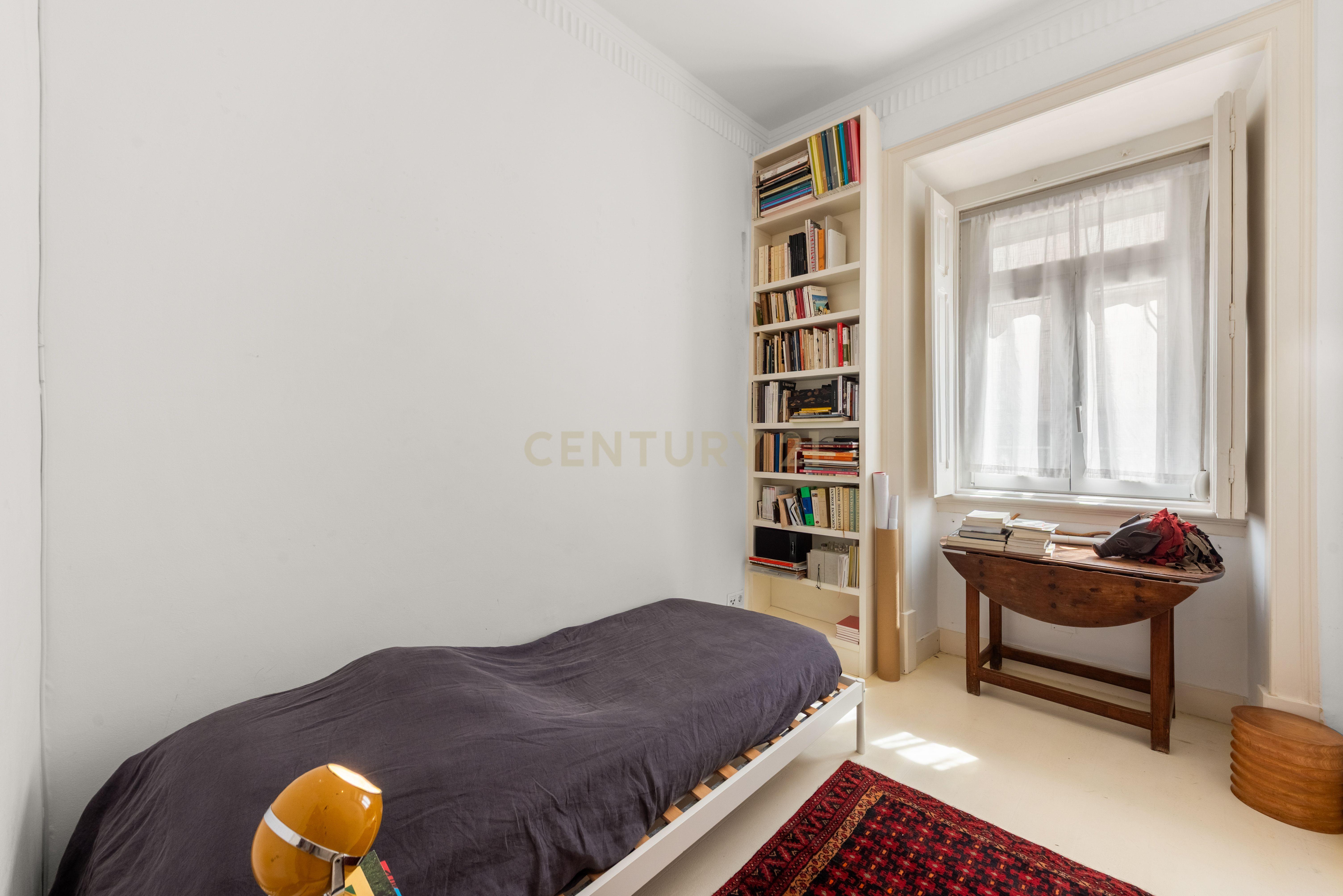 Fotografia 6 de T2 Remodelado por Arquiteto com terraço privado em Campo de Ourique