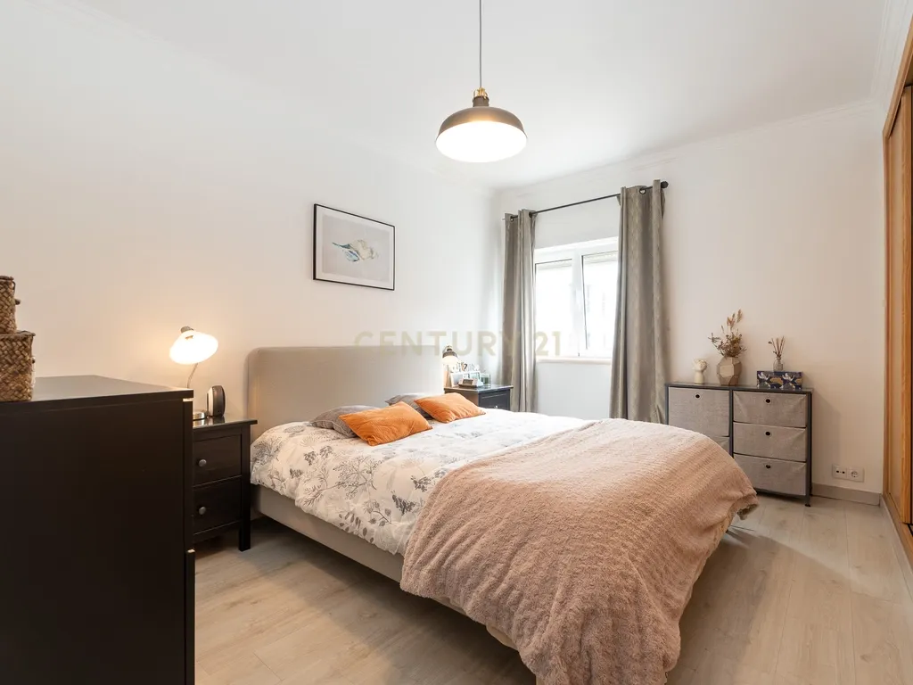 * ESPECTACULAR APARTAMENTO NO CENTRO DE MAFRA, COM VARANDA E PARQUEAMENTO * - Image 30
