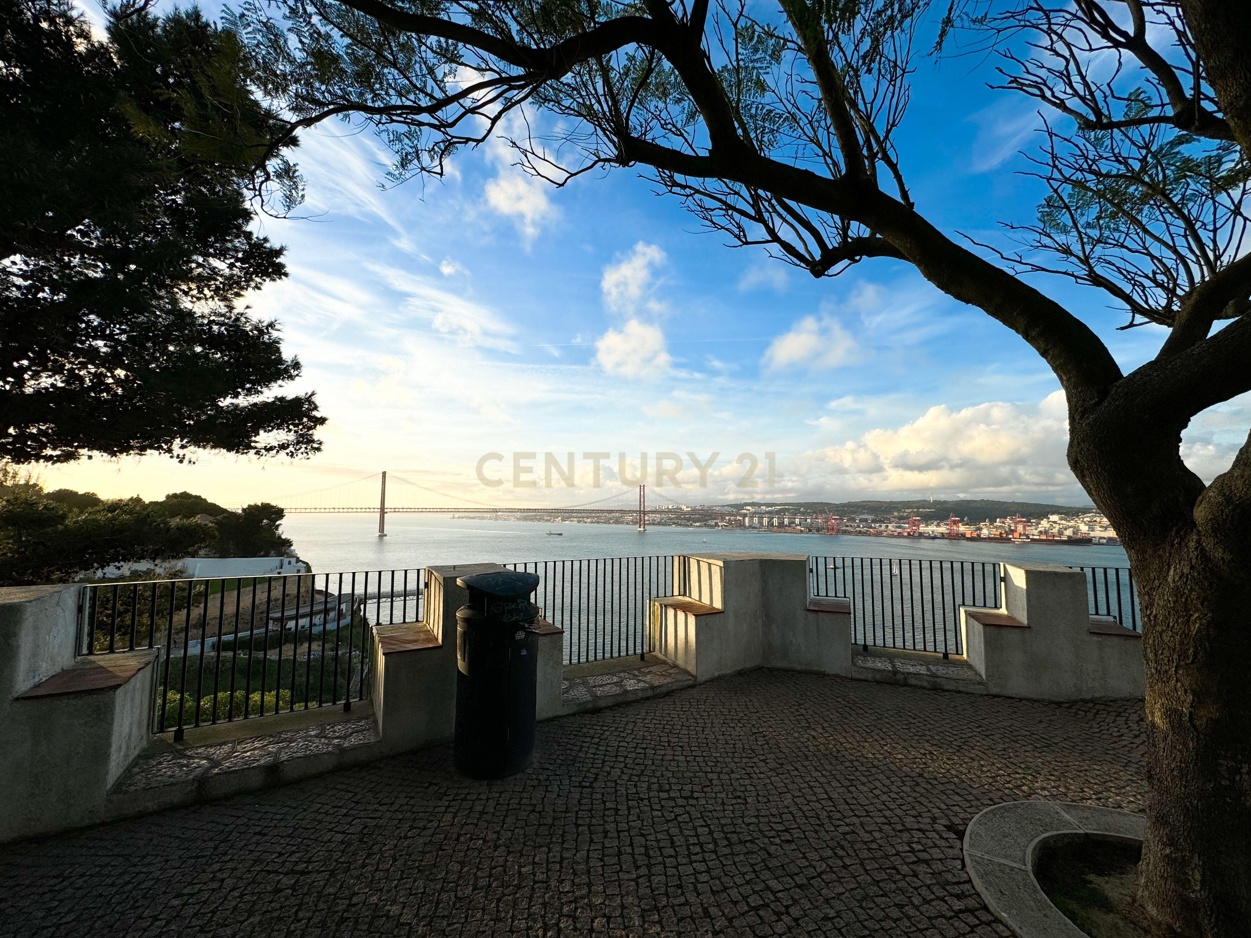 Apartamento T-0 /Estúdio em Almada , Perto do Centro e Transportes - Image 9