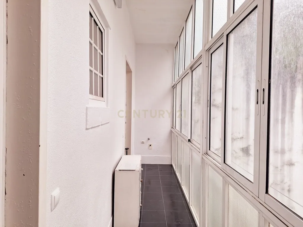 Apartamento T3 para Arrendamento em Campolide - Image 27