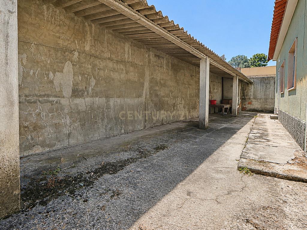 Moradia para Remodelação com 1.332 m² de Terreno – Potencial para Destaque e Construção de 2 a 3 Moradias - Image 26