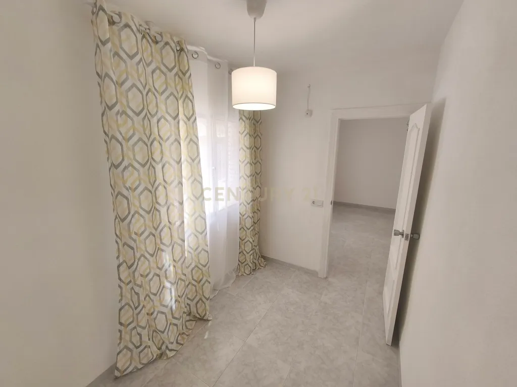 Apartamento Térreo de Esquina com 3 Quartos Totalmente Remodelado em El Boquetillo – Fuengirola - Image 23