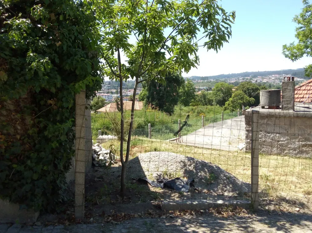 Venda de 2 Terrenos Urbanos em Travessa Seixo Nº s/n Arreigada (Paços de Ferreira) - Image 8