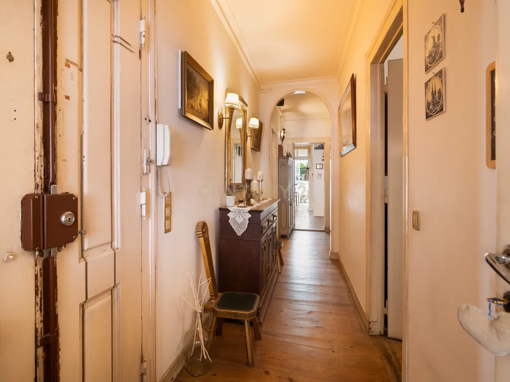 Apartamento T4+2 com logradouro de 187,75 m² na Estrela - Image 13