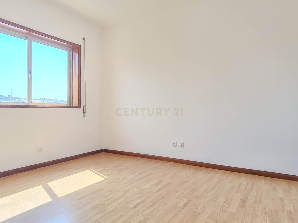 Apartamento T1 totalmente renovado em Esmoriz, Aveiro - Excelente Localização - Image 12