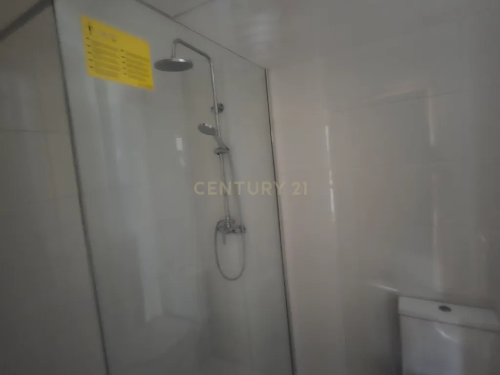 Apartamento T3 Totalmente Remodelado para Arrendamento | Bairro do Liceu | Setúbal - Image 17