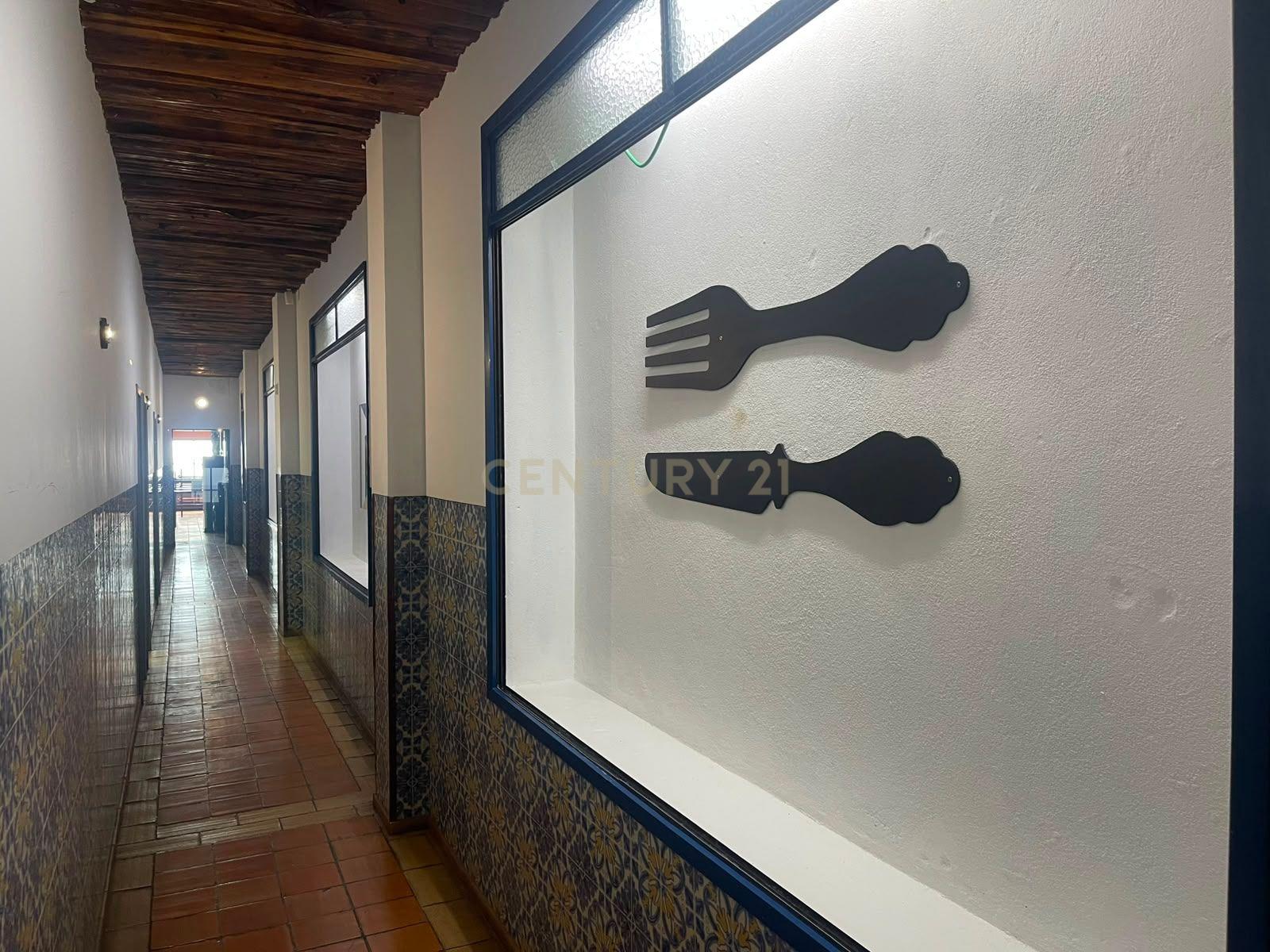 Fotografia 9 de Oportunidade de Negócio — Bar/Restaurante no Centro de Santa Cruz das Flores