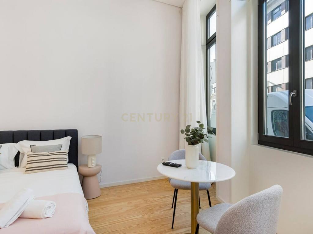Apartamento T0 , com Licença AL, na Rua de Camões – Porto - Image 17