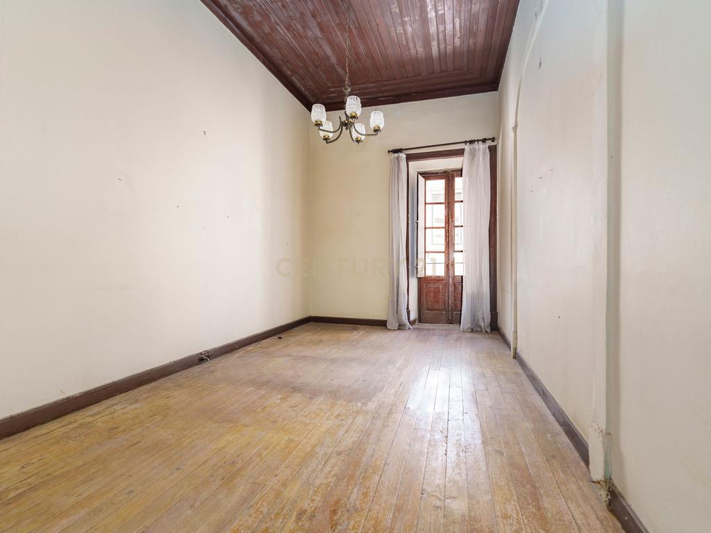 Andar de Moradia T7 | Baixa de Faro | Potencial para Hostel | Terraços - Image 20