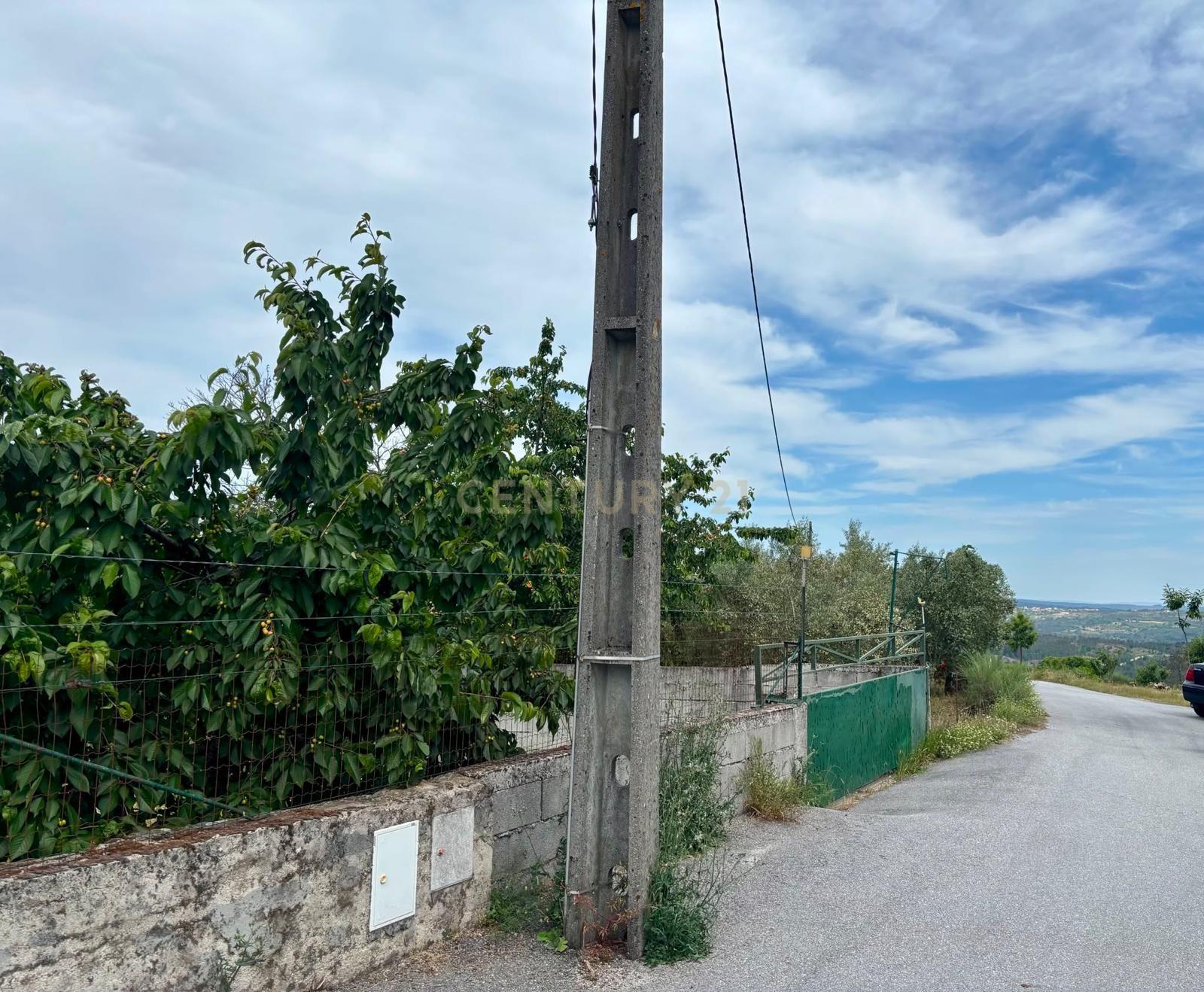 Fotografia 7 de Terreno na Quinta das Lameiras, com furo e vedado