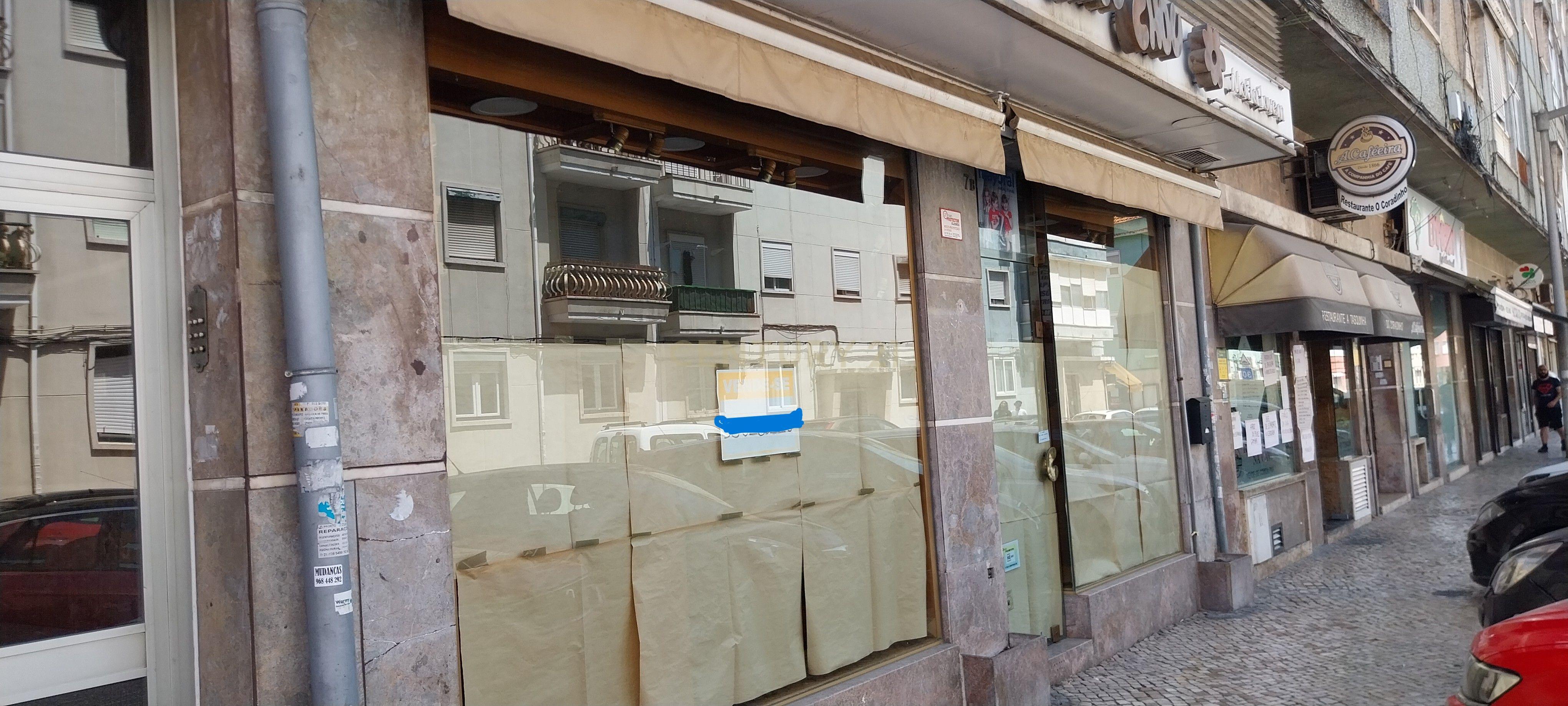 Loja de rua, em excelente localização no centro da Pontinha - Odivelas - Image 3