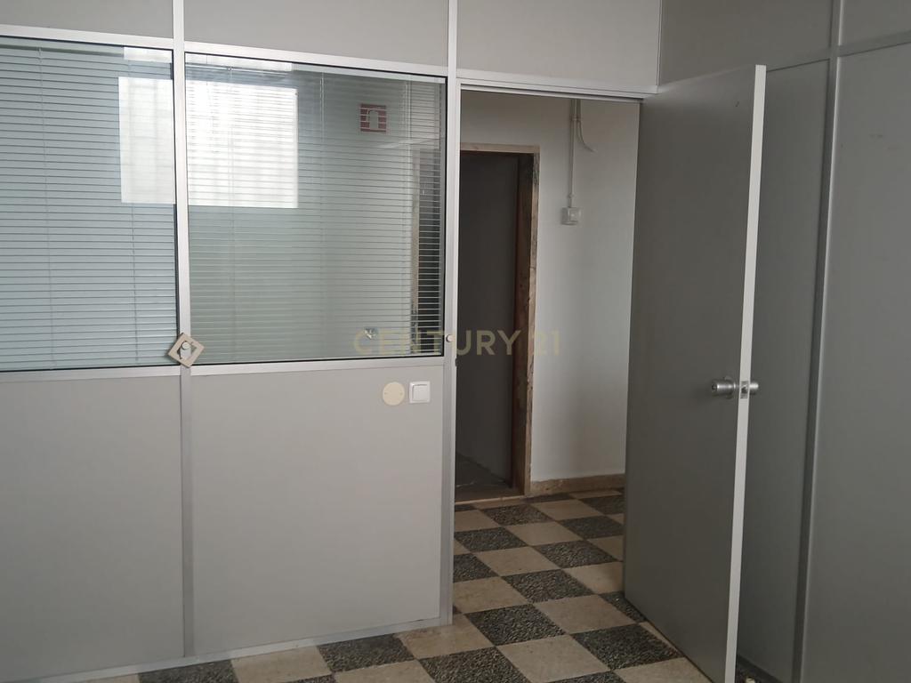 Escritório para arrendamento na Póvoa de Santo Adrião com 134m2 - Image 16