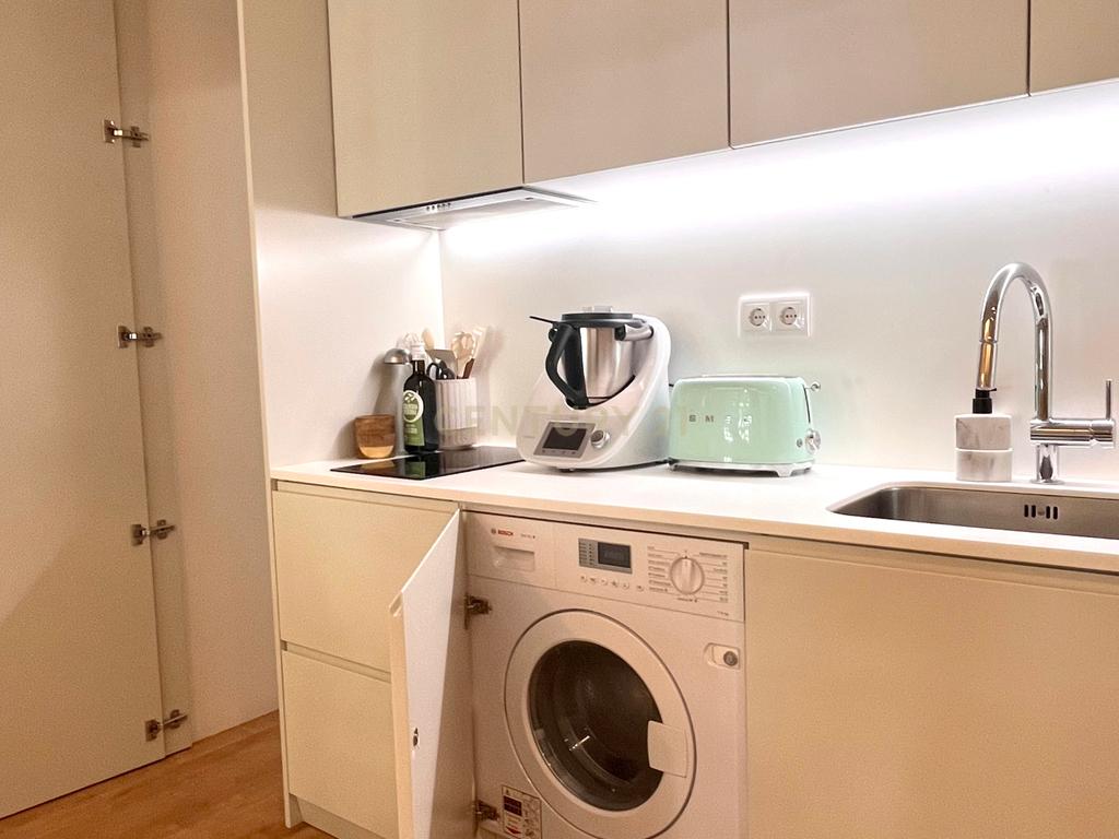 Moderno T1 em Lisboa - Perfeito para Viver ou Investir - Image 2