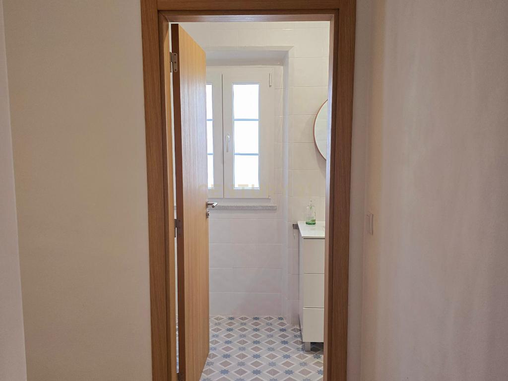 Moradia T6 Duplex no Centro Histórico de Évora – Ideal para Alojamento Local ou Arrendamento Estudantil - Image 38