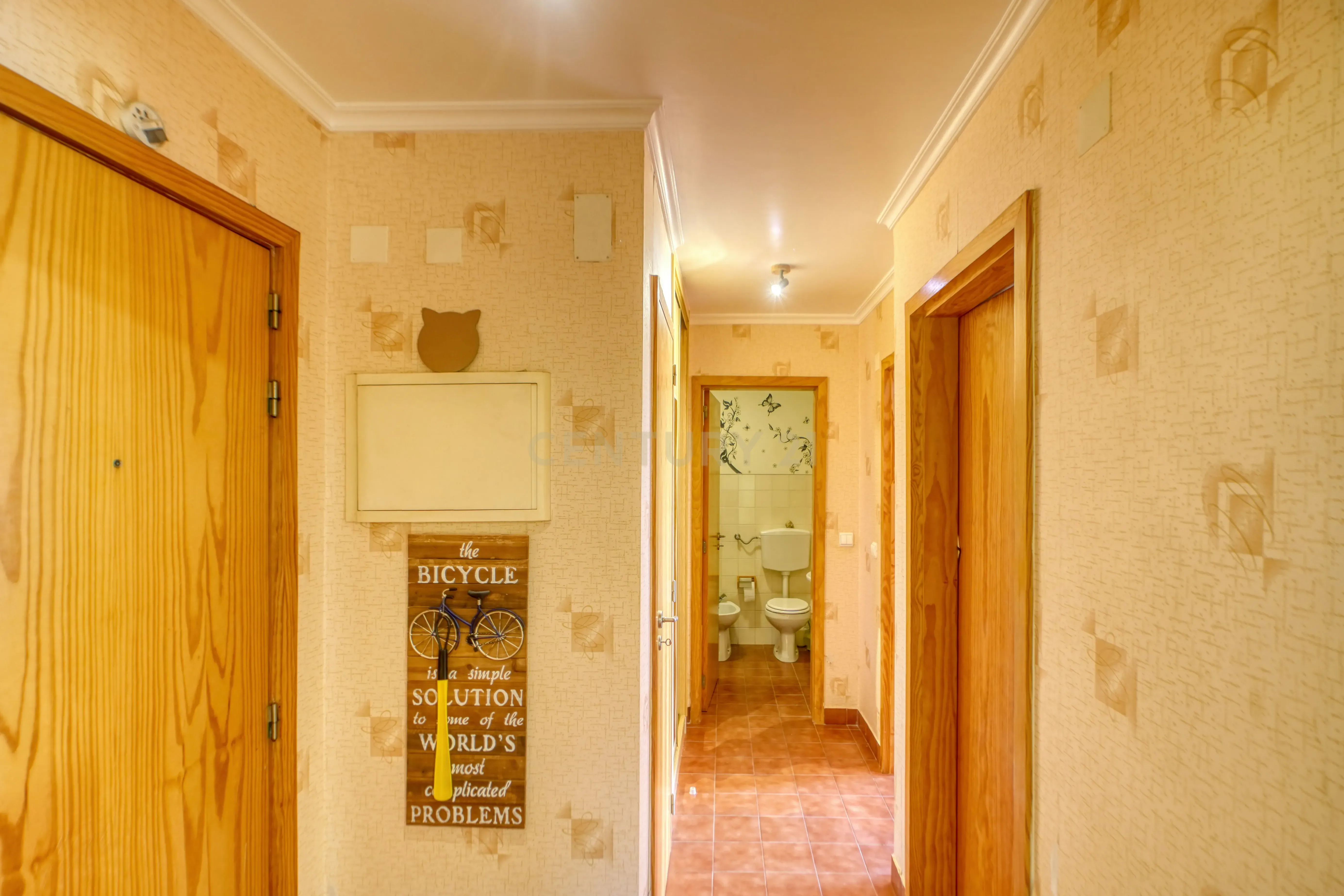 Apartamento T1 com Áreas Generosas e Vista Mar. Único!! - Image 9
