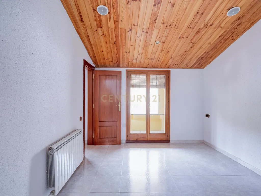 Crie a casa dos seus sonhos: duplex com terraço e múltiplas possibilidades. - Image 20