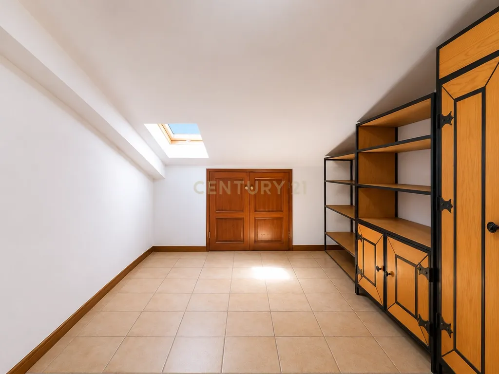 T5 ou T2+3 Duplex: Habitação Própria ou Investimento - Image 13