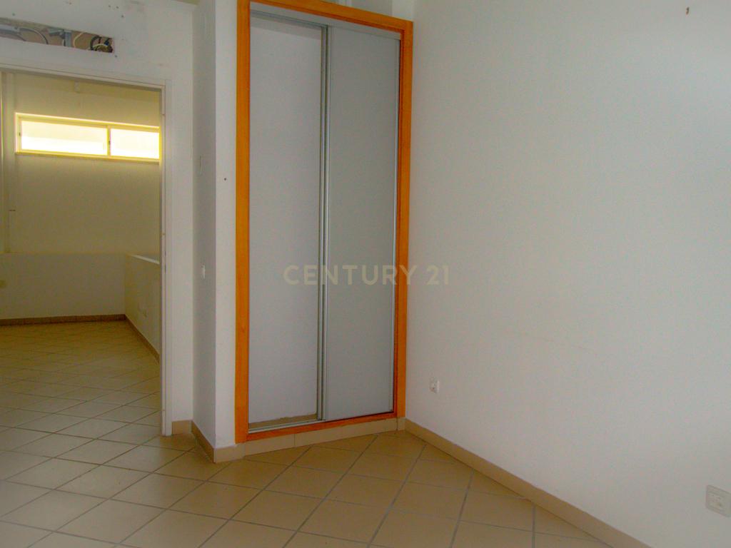 Loja, em Santarém, com 196 m2 - Image 8
