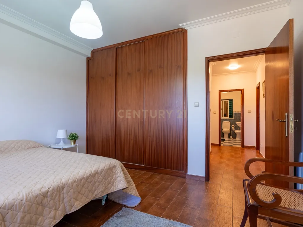 Espaço, Natureza e Tranquilidade: Moradia T6 em Cabril - Image 45