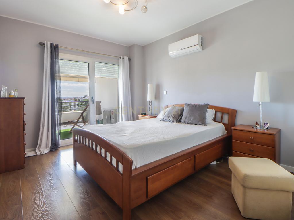 Apartamento duplex T2+2 com terraços - Image 10