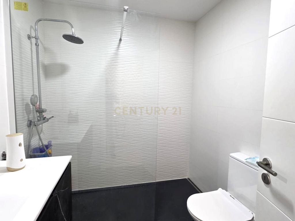 Apartamento T4 agora T3 em Almada transportes á porta  #  Negociável  # - Image 14