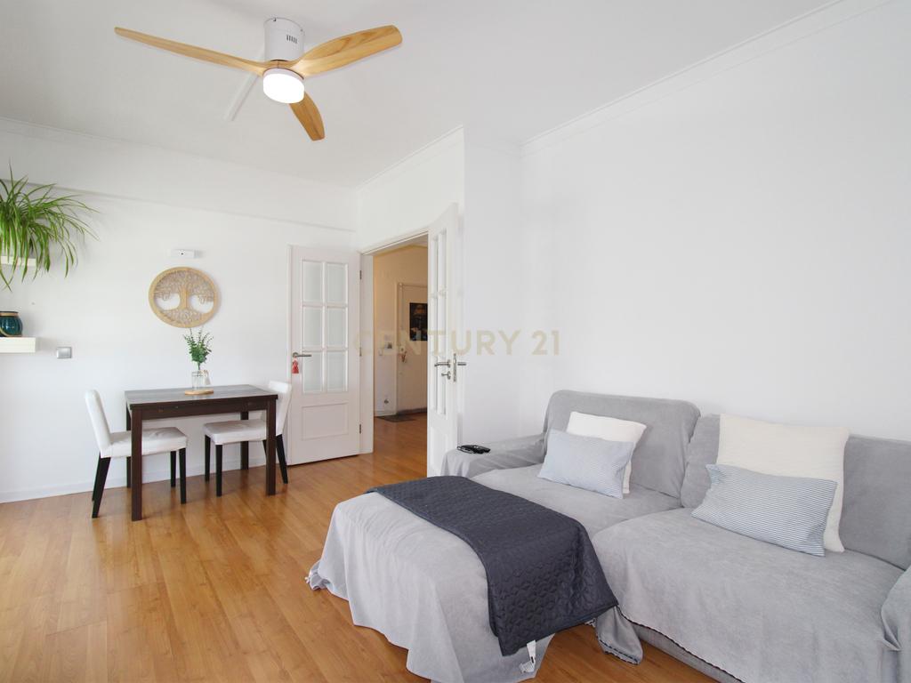Apartamento T2 na Amora , Seixal - Image 2