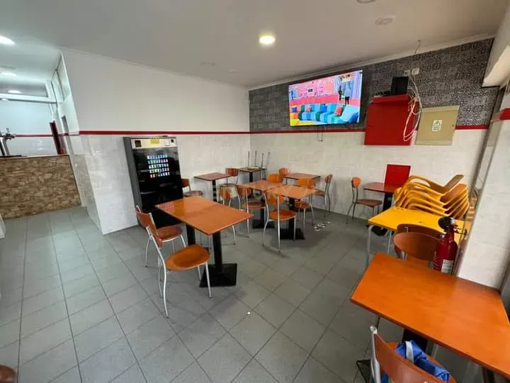 Loja/Café em funcionamento | Lumiar - Image 3