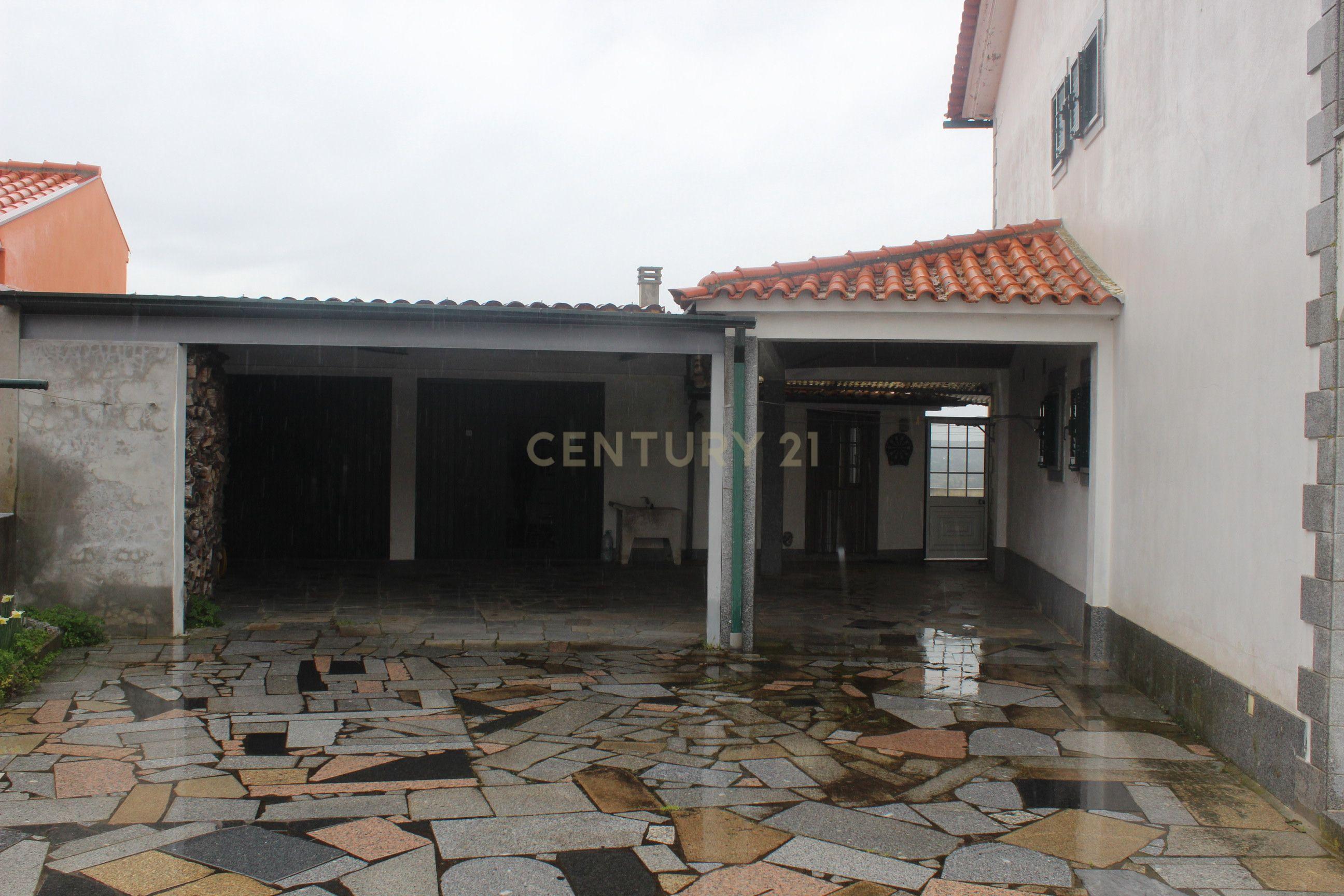 Espaçosa Moradia T7 em Pinhel  - Image 28