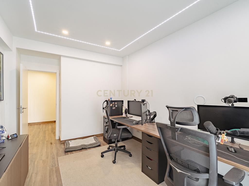 Apartamento T3 em Carnaxide, Lisboa - Image 36