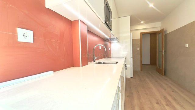 Fotografia 8 de T2 TOTALMENTE REMODELADO, AMADORA