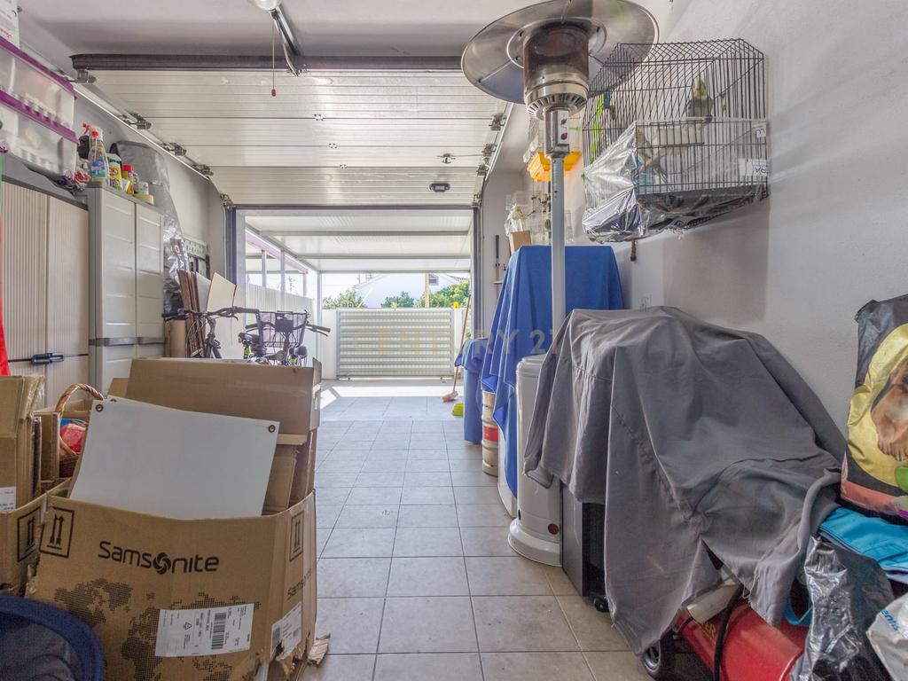 Fernão Ferro - Moradia Isolada de 5 assoalhadas com piscina e quarto no r/c - Image 41
