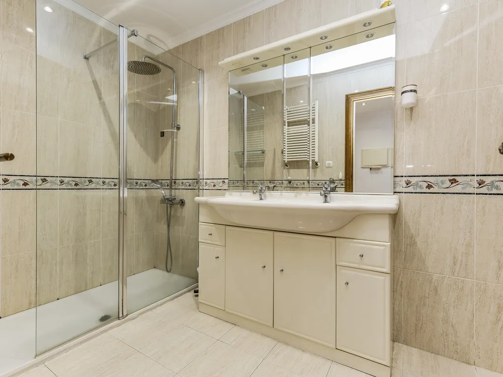 Apartamento T2 C/Elevador em Belas - Image 17