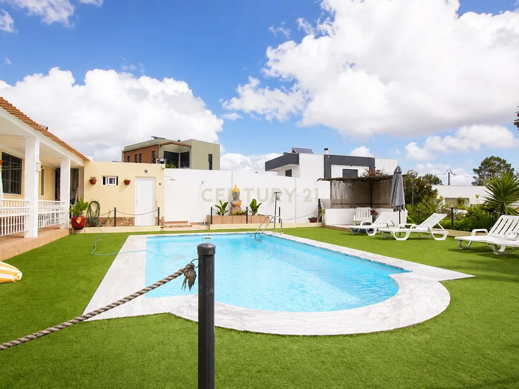 Moradia T3 em lote de 936m2 em Vila Alegre, Fernão Ferro - Image 8