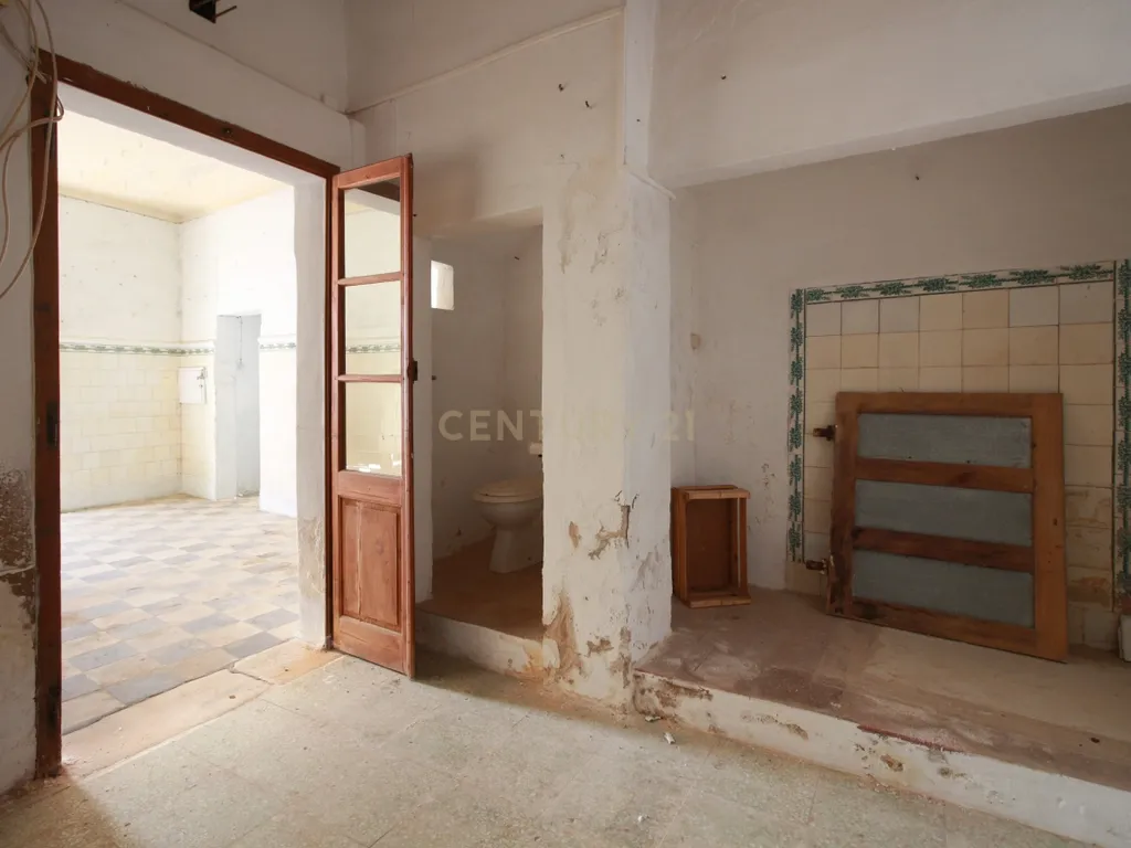 Apartamento e arrumos para venda em Borba - Image 7