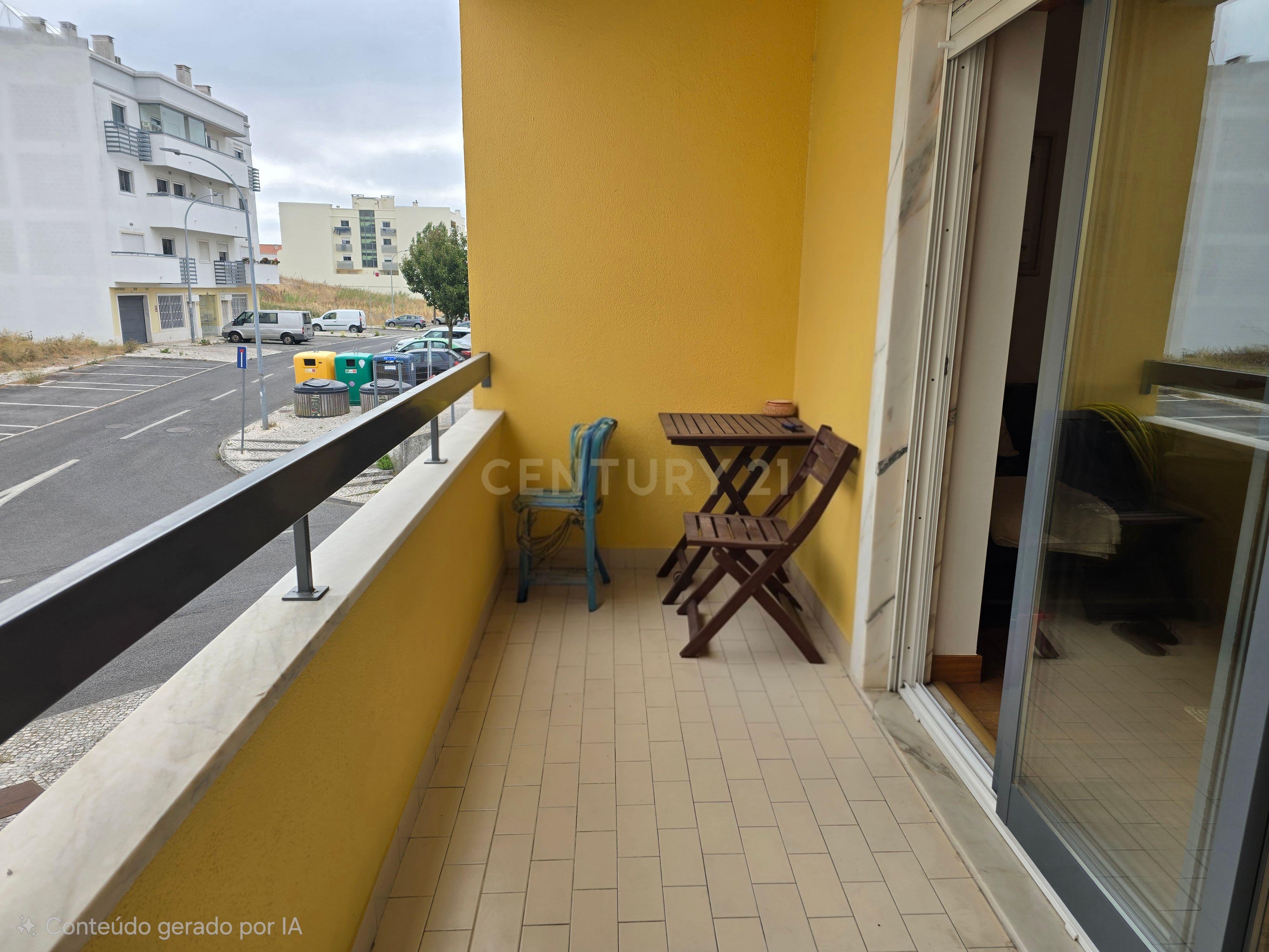 Fotografia 12 de Apartamento T3 com Excelentes Áreas e Garagem na Urbanização Moinho do Guizo – Mina de Água, Amadora