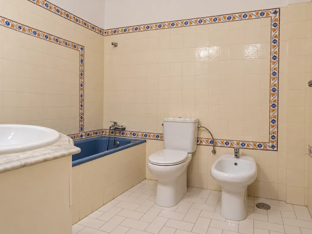 Apartamento T1 com Terraço, Sto António Caparica - Image 8