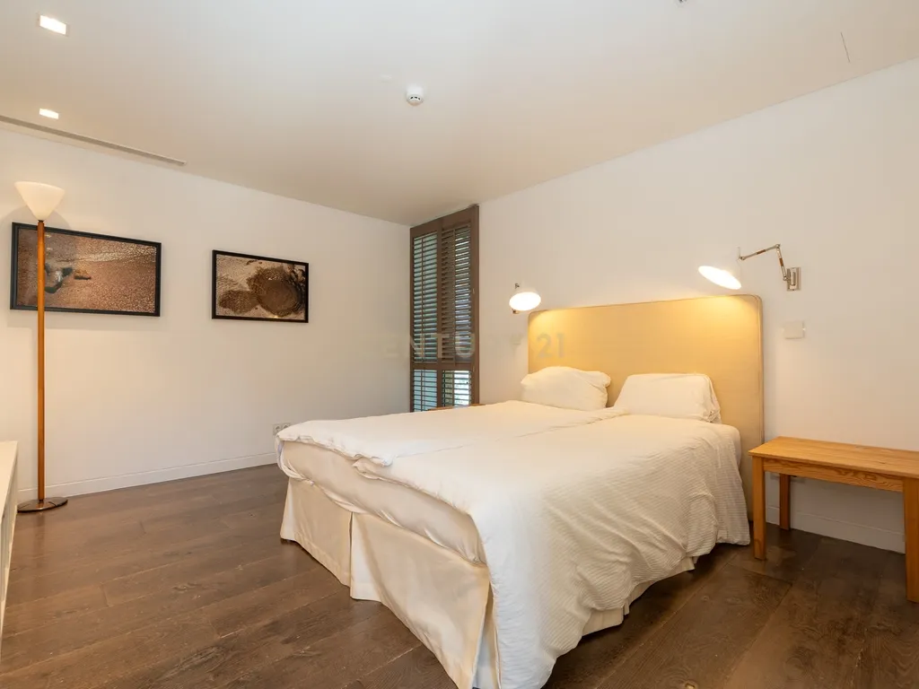 Moradia Exclusiva em Primeira Linha de Mar com Piscina Infinita / Tróia-Carvalhal - Image 56