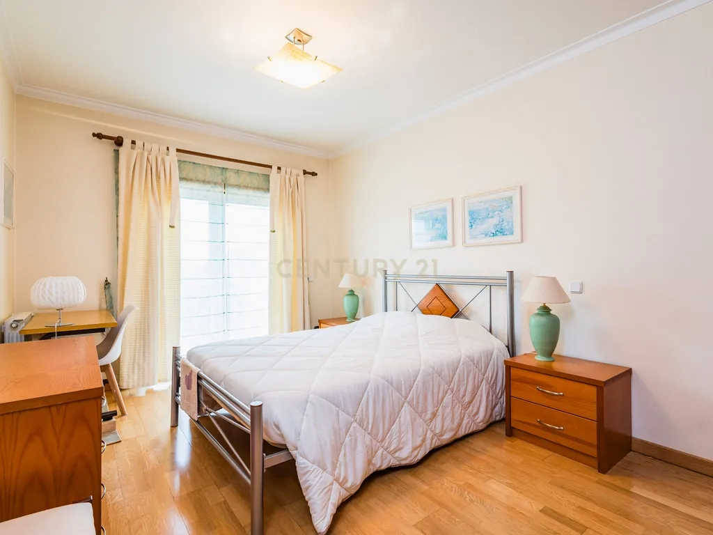 Apartamento T3 à venda em Cruz de Areia – Localização Privilegiada! - Image 17