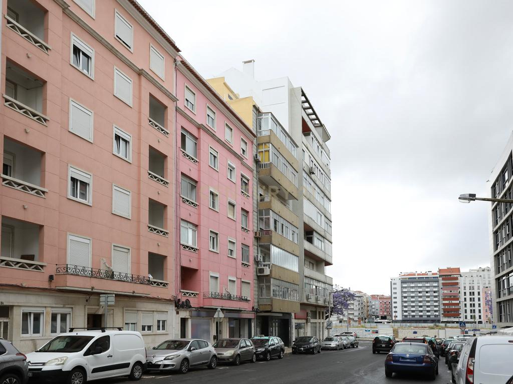 T2 | Entrecampos | 3º Andar com Elevador | 450.000€ - Image 18