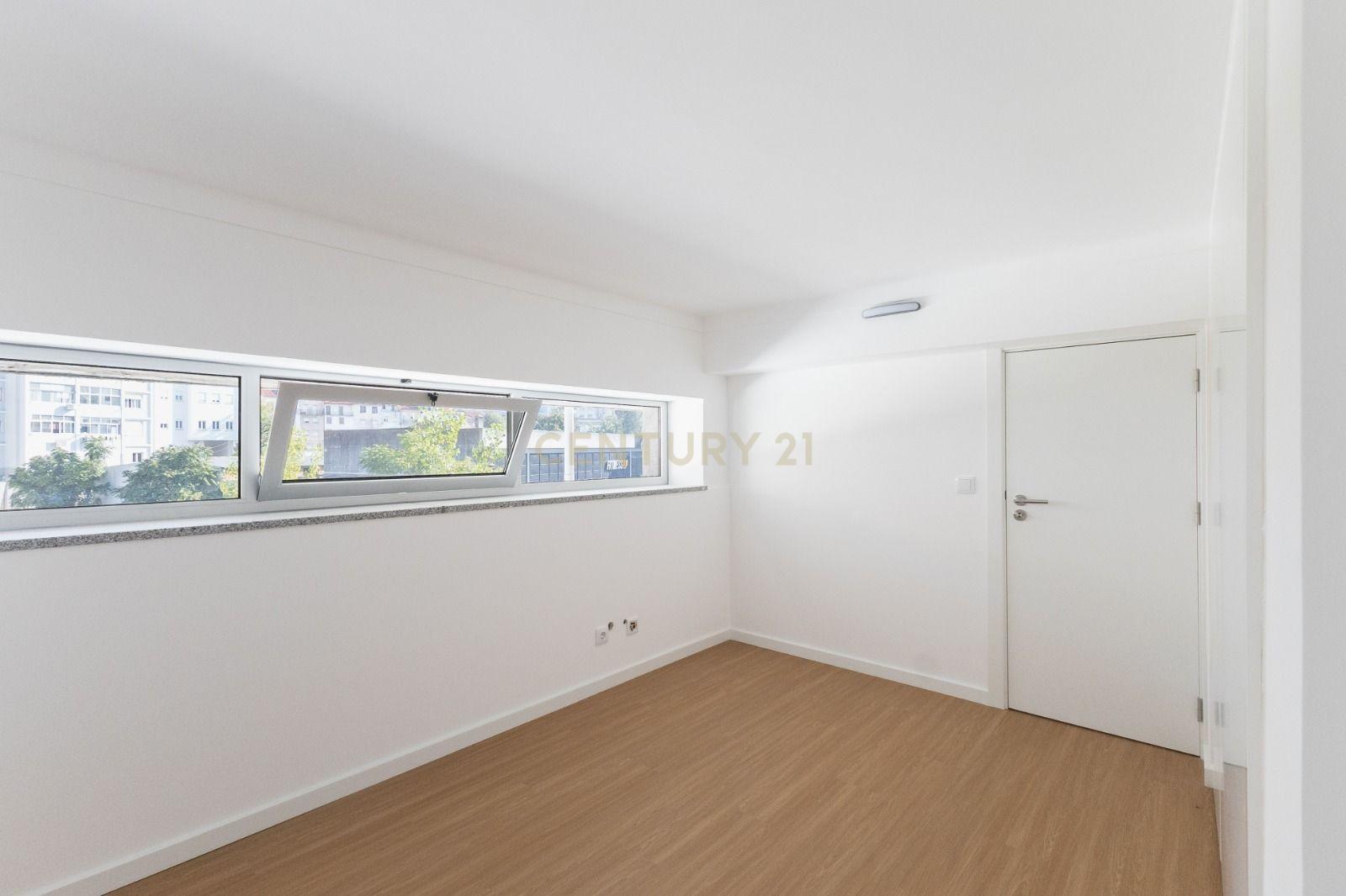 Apartamento T2 à venda em Coimbra (Sé Nova, Santa Cruz, Almedina e São Bartolomeu), Coimbra — foto 18