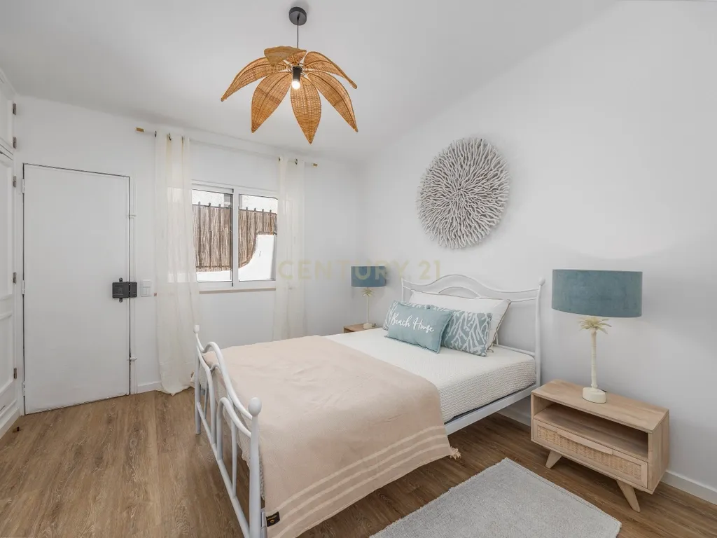 Apartamento Renovado T1 em Quarteira, Loulé - Oportunidade Única! - Image 12