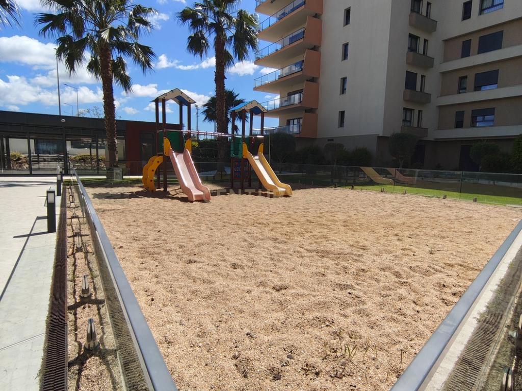 Fantástico T3, dois lugares de parqueamento e arrecadação - River Terraces, Seixal - Image 44