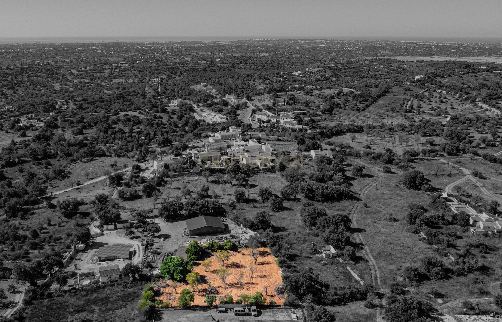 Terreno Rústico com 1.800 m² | Natureza, Privacidade e Excelente Potencial | Paderne