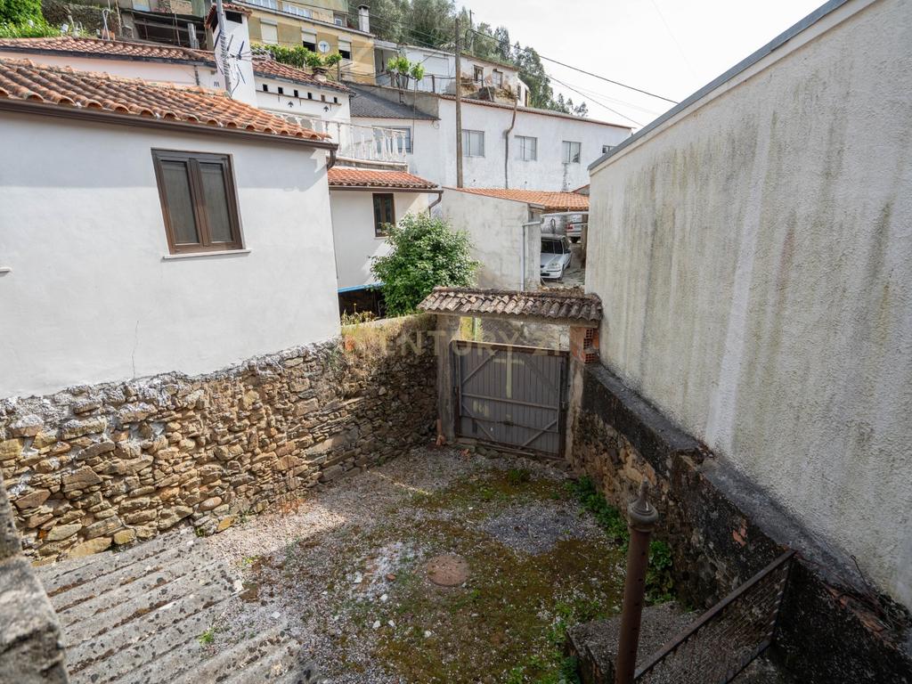 Moradia para reconstrução - Semide - Image 29