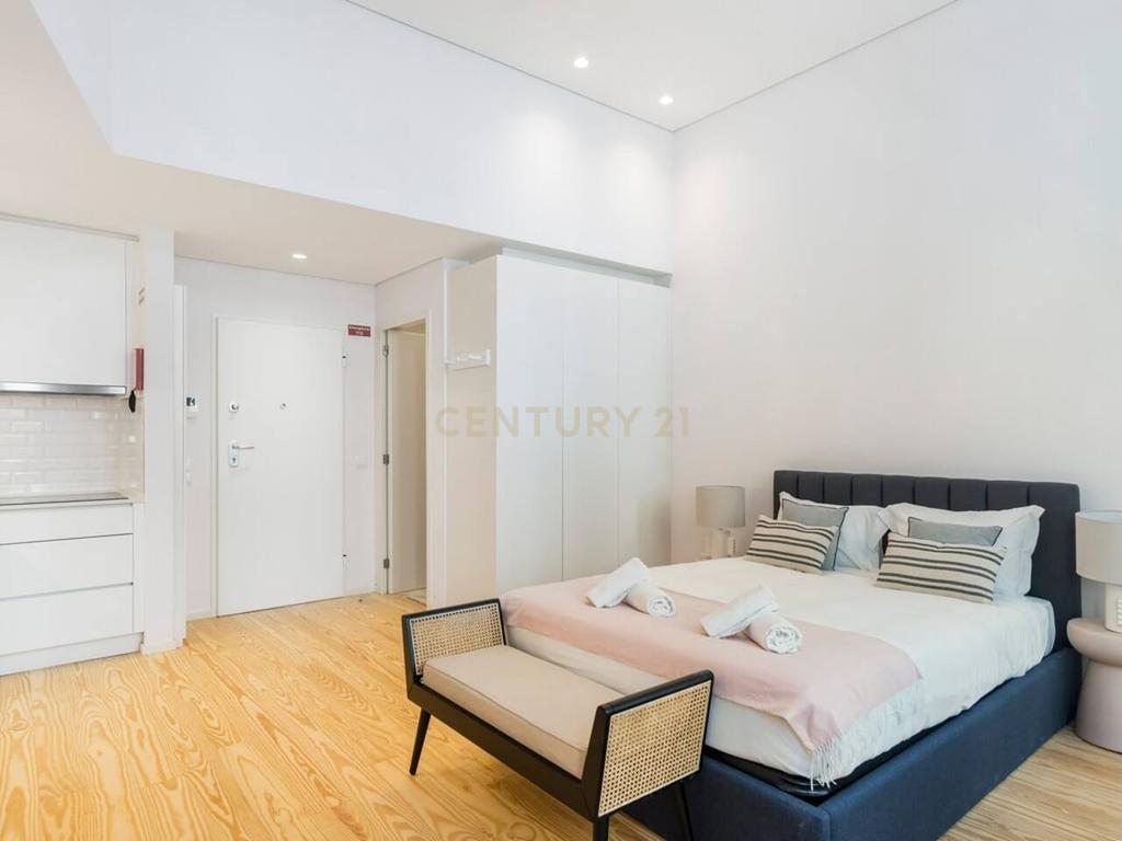 Apartamento T0 , com Licença AL, na Rua de Camões – Porto - Image 5