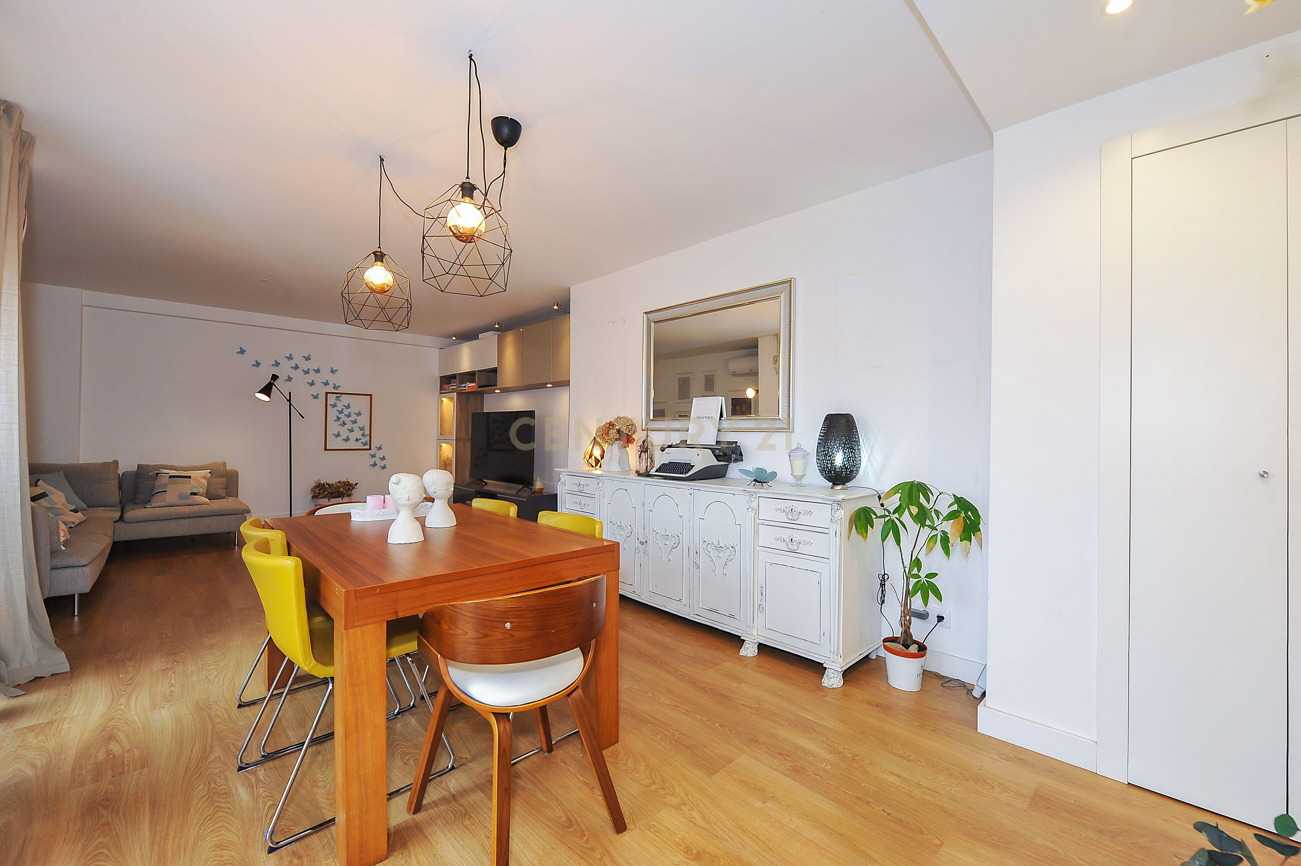 Apartamento T3 renovado e mobilado em Telheiras, a 5 minutos a pé do metro - Image 3